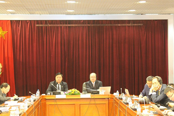 The meeting in panorama