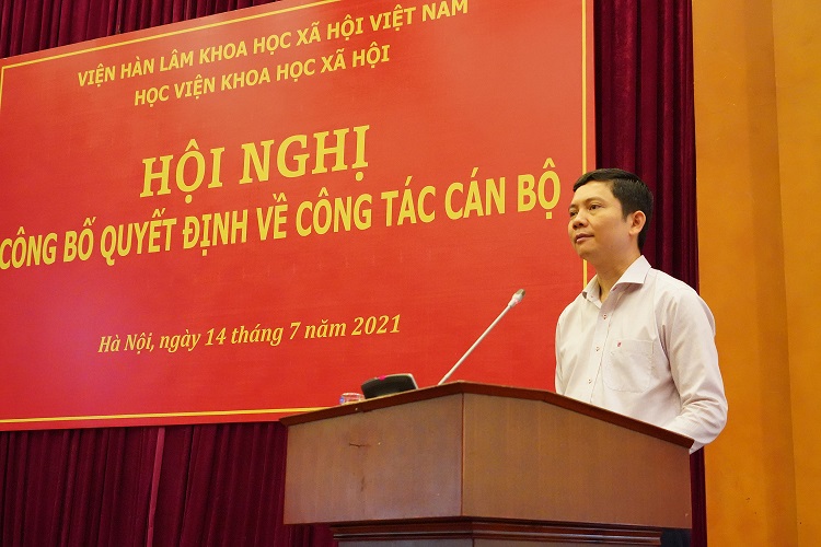 PGS.TS. Bùi Nhật Quang, Ủy viên Ban chấp hành Trung ương Đảng, Bí thư Đảng ủy, Chủ tịch Viện Hàn lâm phát biểu chỉ đạo tại Hội nghị