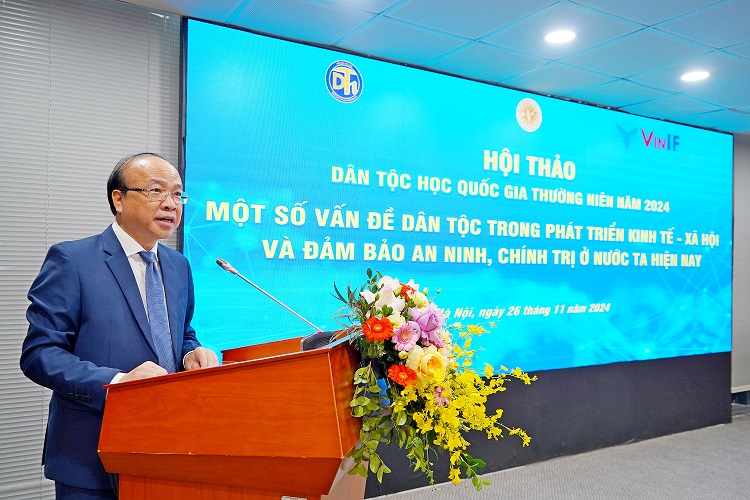 TS. Phan Chí Hiếu, Bí thư Đảng ủy, Chủ tịch Viện Hàn lâm phát biểu khai mạc tại Hội thảo