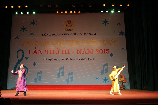 <br>Đơn ca nam giành Huy chương Vàng