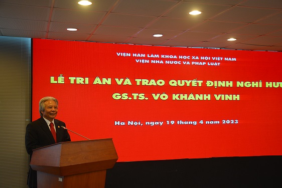 GS.TS. Võ Khánh Vinh phát biểu tại buổi lễ tri ân ngày 19/4/2023