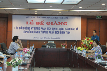 TS. Phạm Minh Phúc, Phó Trưởng banBan Tổ chức - Cán bộ <br> phát biểu tại Lễ Bế giảng