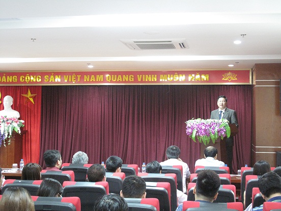 PGS.TS. Bùi Nguyên Khánh, tân Phó Giám đốc<br> Học viện Khoa học xã hội phát biểu nhận nhiệm vụ tại buổi Lễ