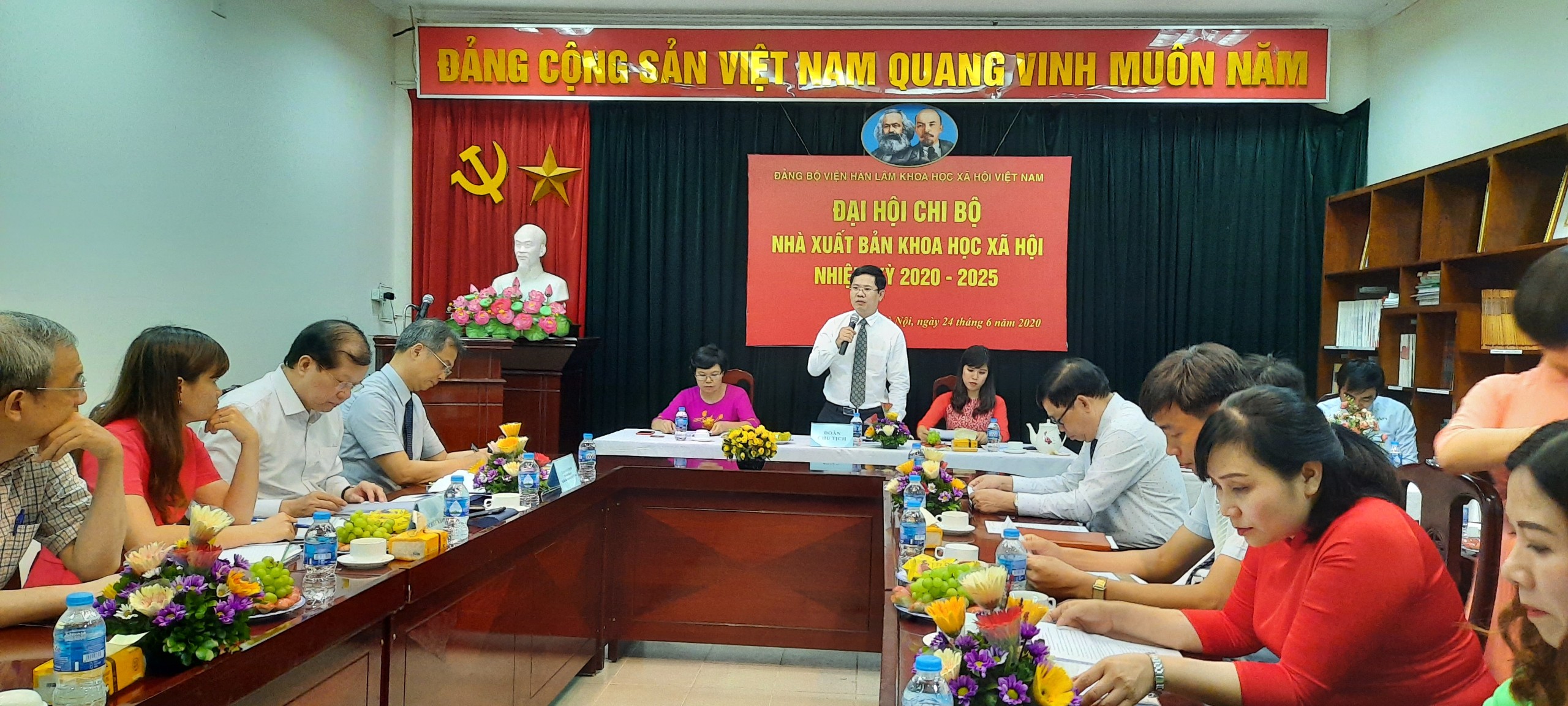 Quang cảnh Đại hội Chi bộ