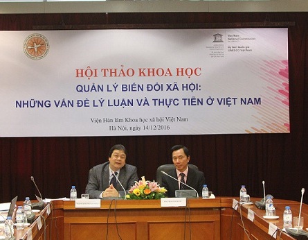 PGS.TS. Đặng Nguyên Anh và Ông Phạm Sanh Châu<br>đồng chủ trì Hội thảo