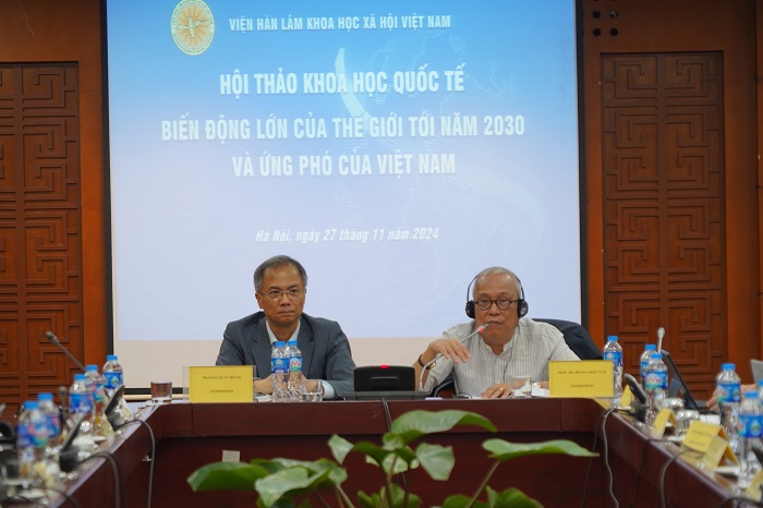 TS. Đặng Xuân Thanh và GS.TS. Hoàng Khắc Nam chủ trì Hội thảo
