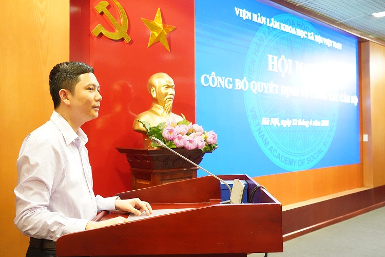 PGS.TS. Bùi Nhật Quang phát biểu giao nhiệm vụ tại Hội nghị