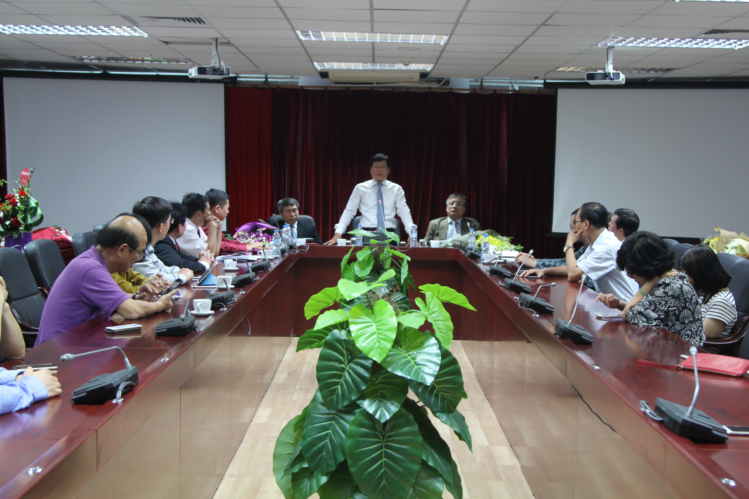 Chủ tịch Viện Hàn lâm- GS.TS. Nguyễn Quang Thuấn phát biểu tại buổi lễ
