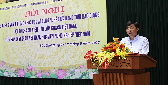 <br>Đ/c Dương Văn Thái, Phó Chủ tịch UBND tỉnh Bắc Giang <br>phát biểu tại Hội nghị