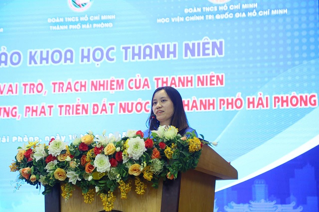 Đ/c Đoàn Thị Thu Hương, Phó Bí thư Đoàn Viện Hàn lâm phát biểu tại Hội thảo