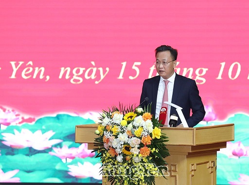 Đồng chí Nguyễn Hữu Nghĩa, Ủy viên BCH Trung ương Đảng, Bí thư Tỉnh ủy Hưng Yên phát biểu chào mừng tại hội thảo