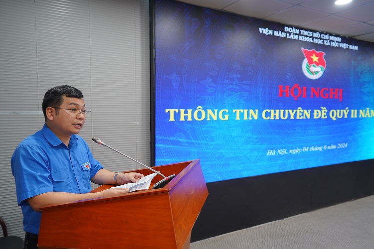 Đồng chí Nguyễn Tuấn Anh, Bí thư Đoàn TNCS Hồ Chí Minh Viện Hàn lâm phát biểu khai mạc tại Hội nghị