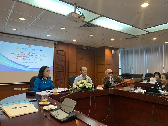 GS.TS. Michael Gorkin, Mỹ trình bày báo cáo