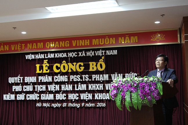 GS.TS. Nguyễn Quang Thuấn, Chủ tịch Viện Hàn lâm<br> phát biểu tại buổi lễ