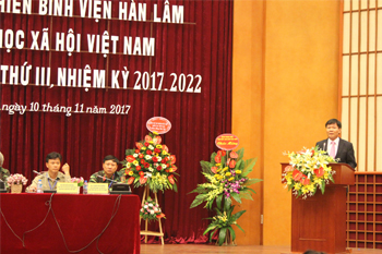 GS.TS. Nguyễn Quang Thuấn, Chủ tịch Viện Hàn lâm phát biểu tại Đại hội