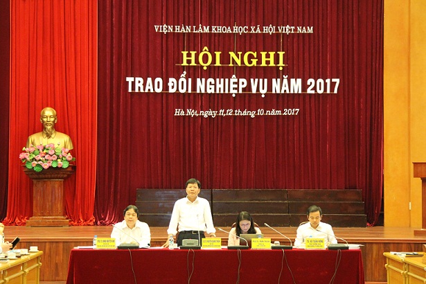 GS.TS. Nguyễn Quang Thuấn, Chủ tịch Viện Hàn lâm<br>phát biểu chỉ đạo tại Hội nghị