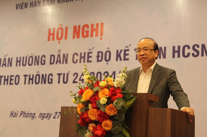 TS. Phan Chí Hiếu, Chủ tịch Viện Hàn lâm phát biểu khai mạc và chỉ đạo Hội nghị