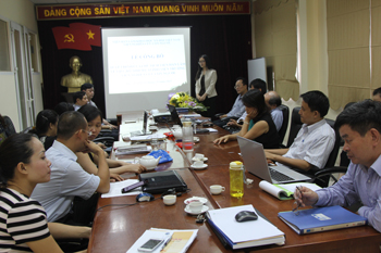 TS. Đào Thị Minh Hương Phó Viện trưởng <br>Viện Nghiên cứu Con người phát biểu nhận nhiệm vụ