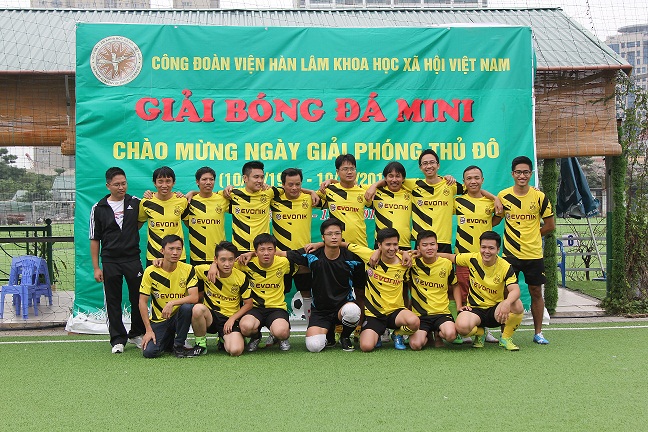 Liên quân 6 vô địch mùa giải năm 2015