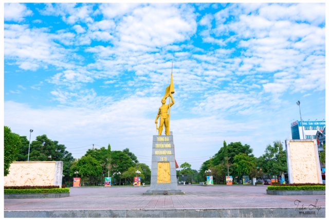 Quảng trường tượng đài trung tâm huyện Hiệp Hoà, nơi sẽ diễn ra 03 sự kiện quan trọng của huyện Hiệp Hoà, ngày 27-5-2022