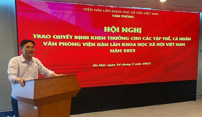 PGS.TS. Nguyễn Đức Minh Phó Chủ tịch Viện Hàn lâm phát biểu tại Hội nghị