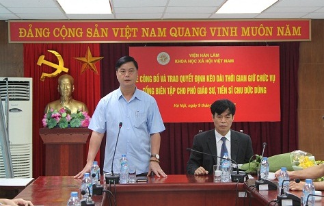 GS.TS. Phạm Văn Đức phát biểu giao nhiệm vụ tại buổi lễ