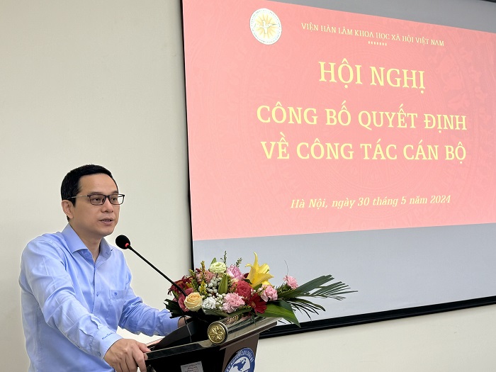 Phó Chủ tịch Tạ Minh Tuấn phát biểu giao nhiệm vụ cho TS. Nguyễn Cao Đức tại Hội nghị