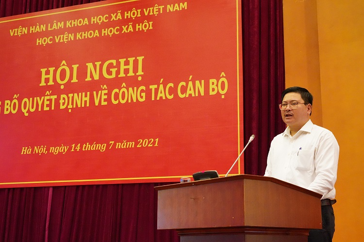 PGS.TS. Bùi Nguyên Khánh, Phó Giám đốc phụ trách Học viện phát biểu tại Hội nghị