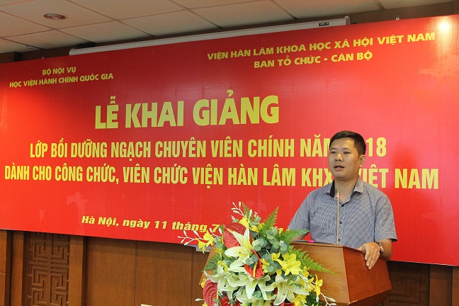 PGS.TS. Phạm Minh Phúc, Phó Trưởng ban Ban Tổ chức – Cán bộ phát biểu tại buổi lễ