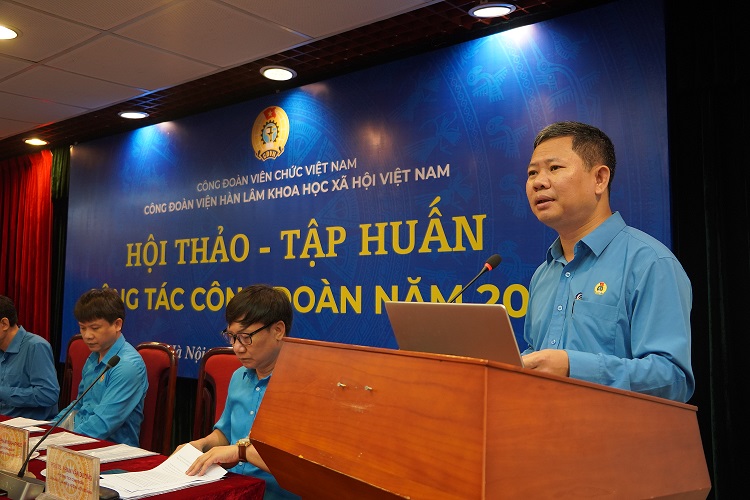 PGS.TS. Phạm Minh Phúc, Chủ tịch Công đoàn Viện Hàn lâm phát biểu khai mạc Hội thảo tập huấn