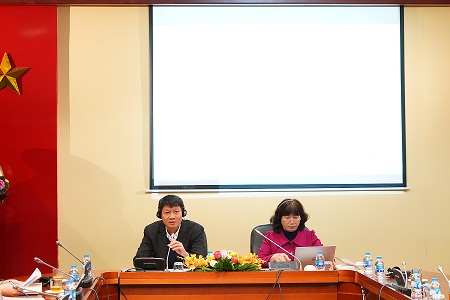 PGS.TS. Nguyễn Tài Đông và PGS.TS. Lê Thị Lan chủ trì phiên thứ nhất Hội thảo