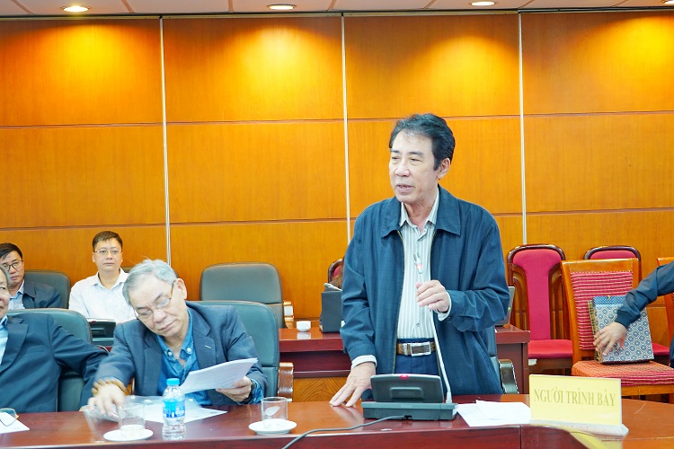 PGS.TS. Nguyễn Thanh Xuân, Học viện Chính trị Quốc gia Hồ Chí Minh trình bày Báo cáo tại Hội thảo