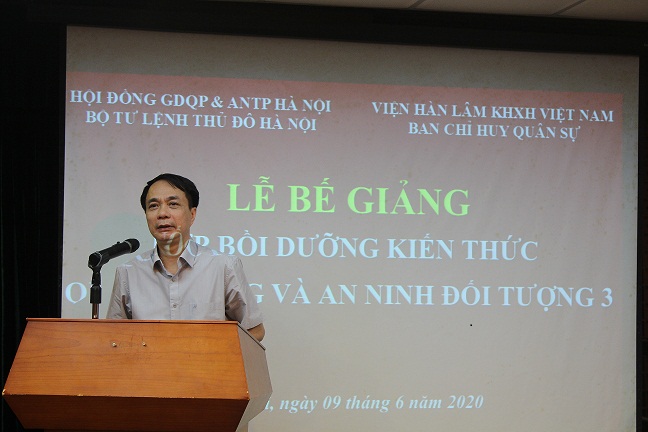 PGS.TS. Nguyễn Văn Minh phát biểu tại Lễ bế giảng