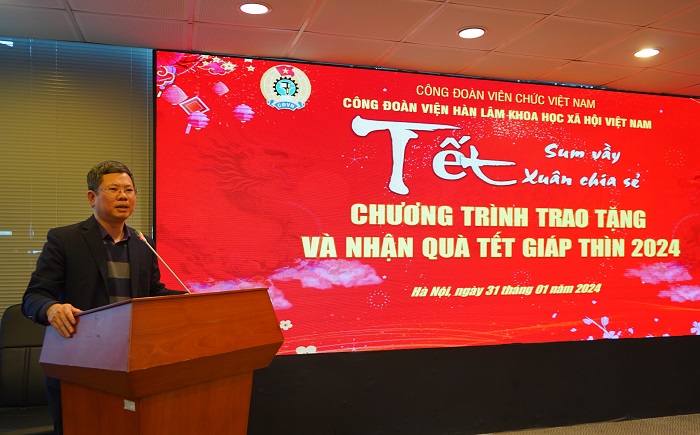 PGS.TS. Phạm Minh Phúc, Uỷ viên Ban Chấp hành Công đoàn Viên chức Việt Nam, Chủ tịch Công đoàn Viện Hàn lâm</br>phát biểu tại Chương trình