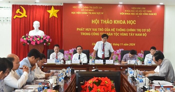 TS. Phan Công Khanh – Giám đốc Học viện Chính trị khu vực IV phát biểu