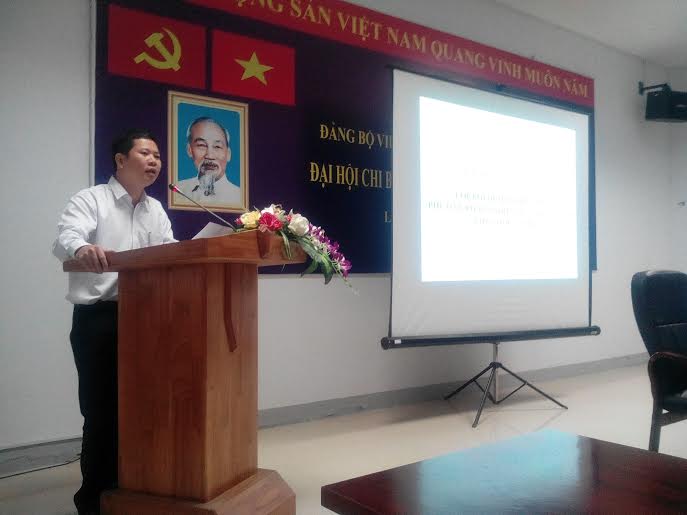 TS. Phạm Minh Phúc phát biểu khai giảng lớp học