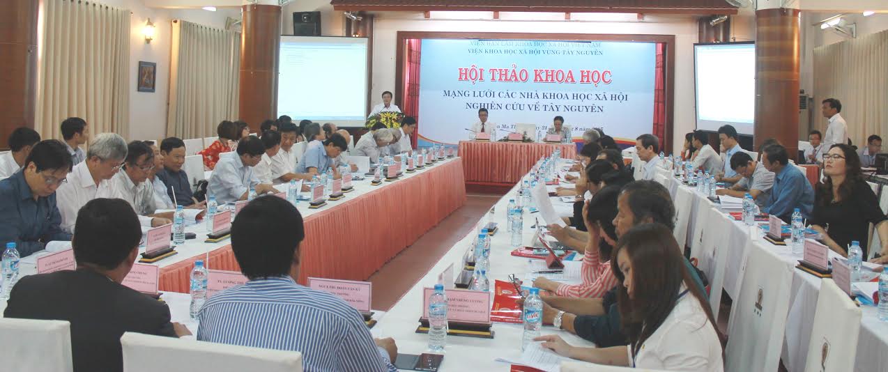 GS.TS. Nguyễn Xuân Thắng phát biểu tại Hội thảo