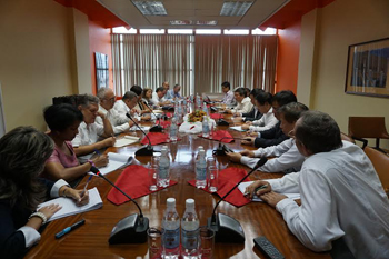 Toàn cảnh buổi làm việc giữa Đoàn chuyên gia Việt Nam <br>và nhóm cán bộ cấp cao của Đảng và Nhà nước Cuba