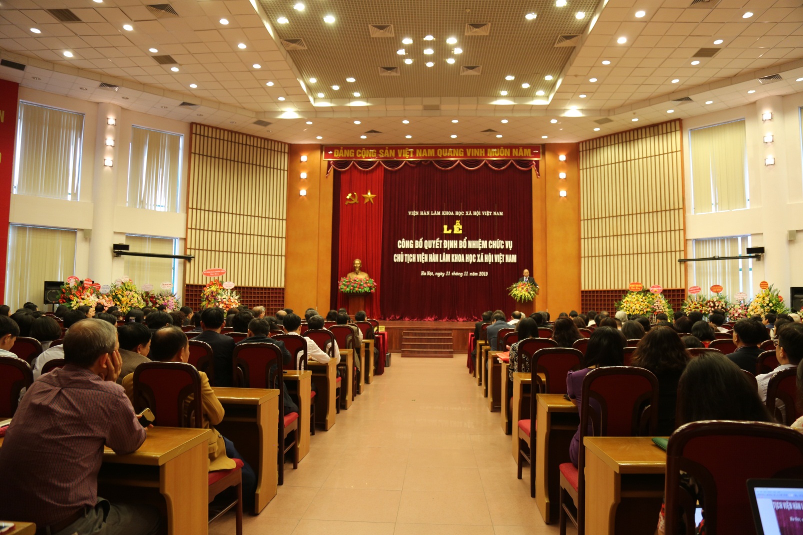 Toàn cảnh Lễ công bố