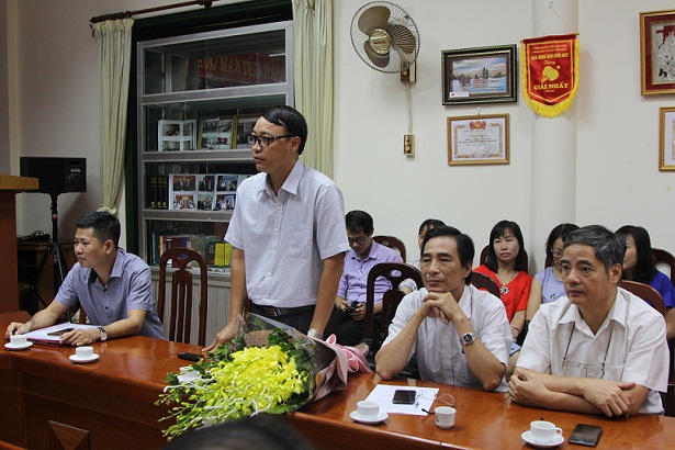 Tân Phó Viện trưởng Viện Từ điển học và Bách khoa thư Việt Nam - TS. Nguyễn Huy Bỉnh phát biểu nhận nhiệm vụ tại buổi lễ