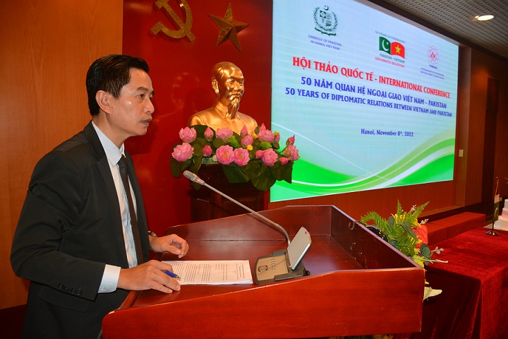 TS. Phạm Cao Cường, Phó Viện trưởng phụ trách VIISAS phát biểu khai mạc tại Hội thảo