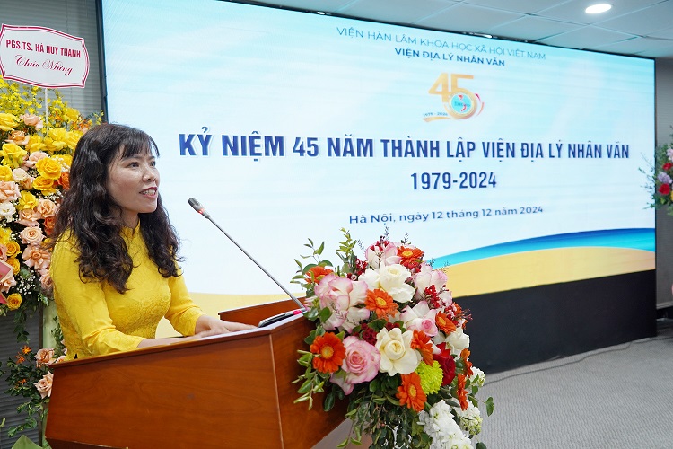 TS. Nguyễn Song Tùng, Viện trưởng Viện Địa lý nhân văn phát biểu khai mạc tại buổi lễ