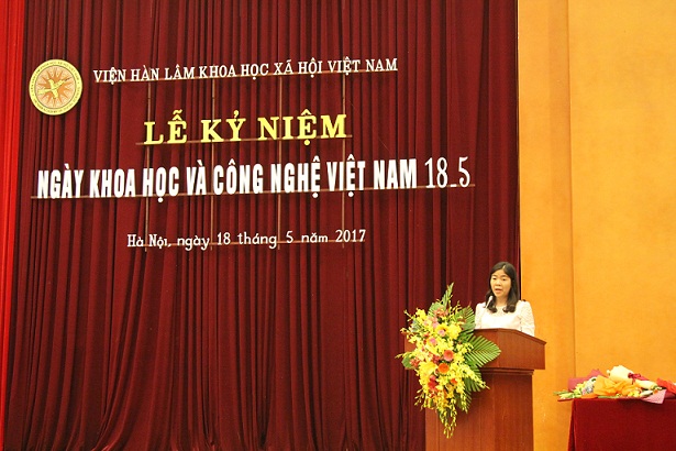 TS. Trần Thị Hồng phát biểu tại buổi lễ