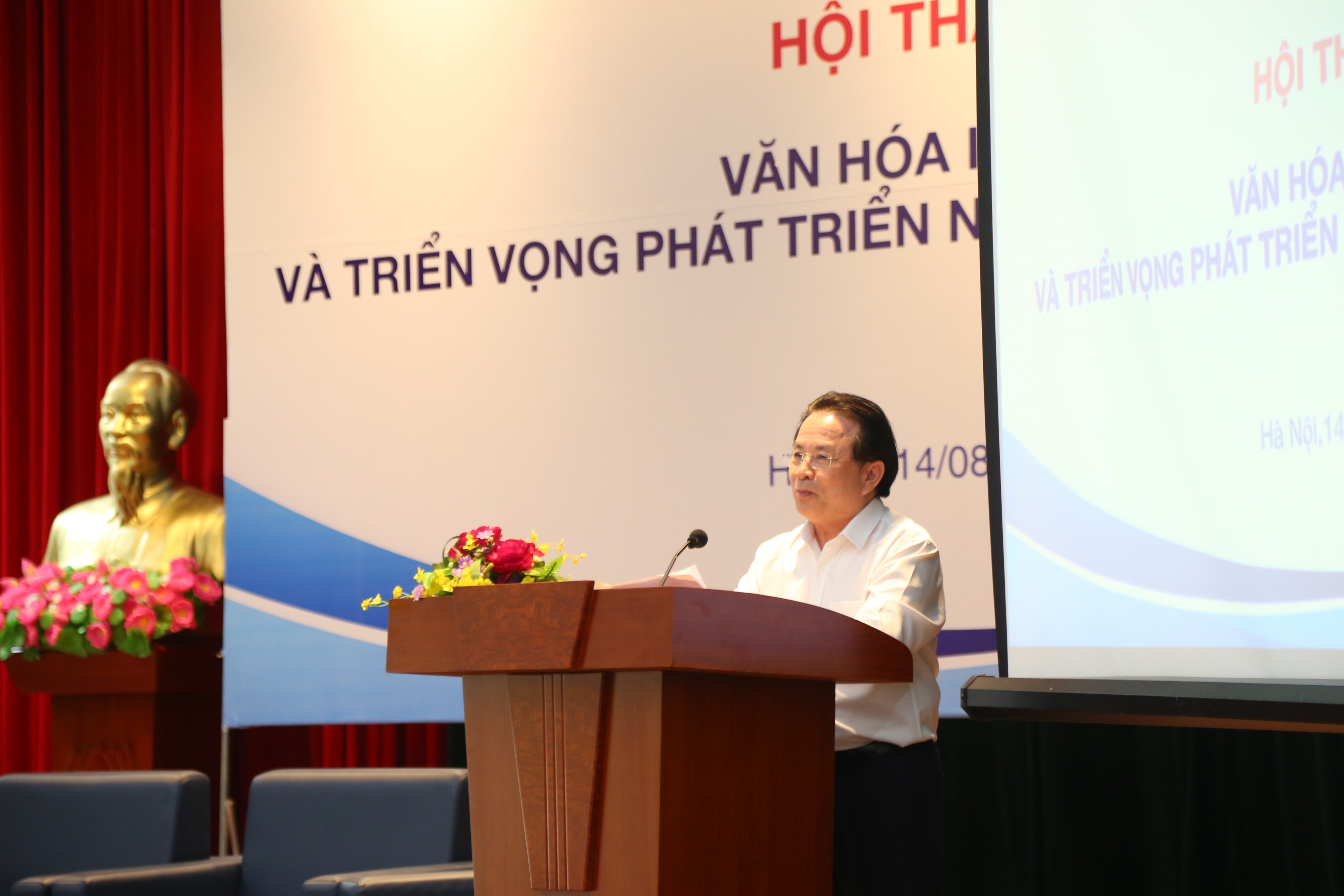 PGS.TS. Lê Phước Minh, Viện trưởng Viện Nghiên cứu châu Phi và Trung Đông phát biểu khai mạc 