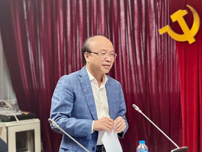 TS. Phan Chí Hiếu, Bí thư Đảng ủy, Chủ tịch Viện Hàn lâm Khoa học Xã hội Việt Nam phát biểu chỉ đạo Hội nghị