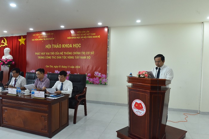 PGS.TS. Vũ Tuấn Hưng – Phó Viện trưởng phụ trách Viện Khoa học xã hội vùng Nam Bộ phát biểu đề dẫn Hội thảo