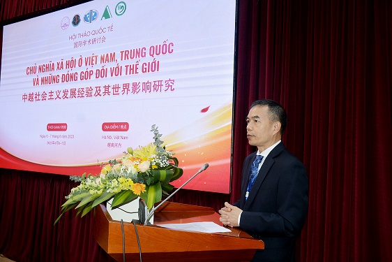 Ông Bành Thế Đoàn, Tham tán văn hóa Đại sứ quán Trung Quốc tại Việt Nam phát biểu chào mừng tại Hội thảo