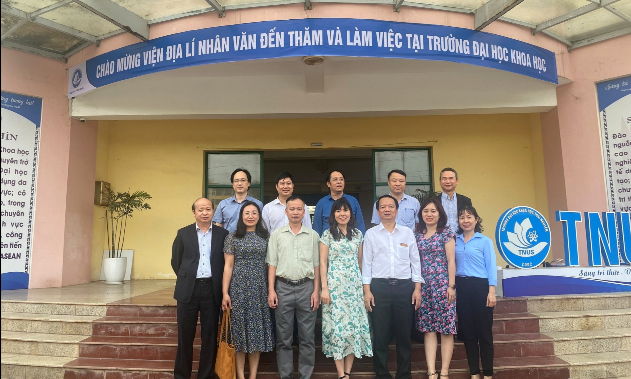 Đoàn công tác đến làm việc với Đại học Khoa học - Đại học Thái Nguyên