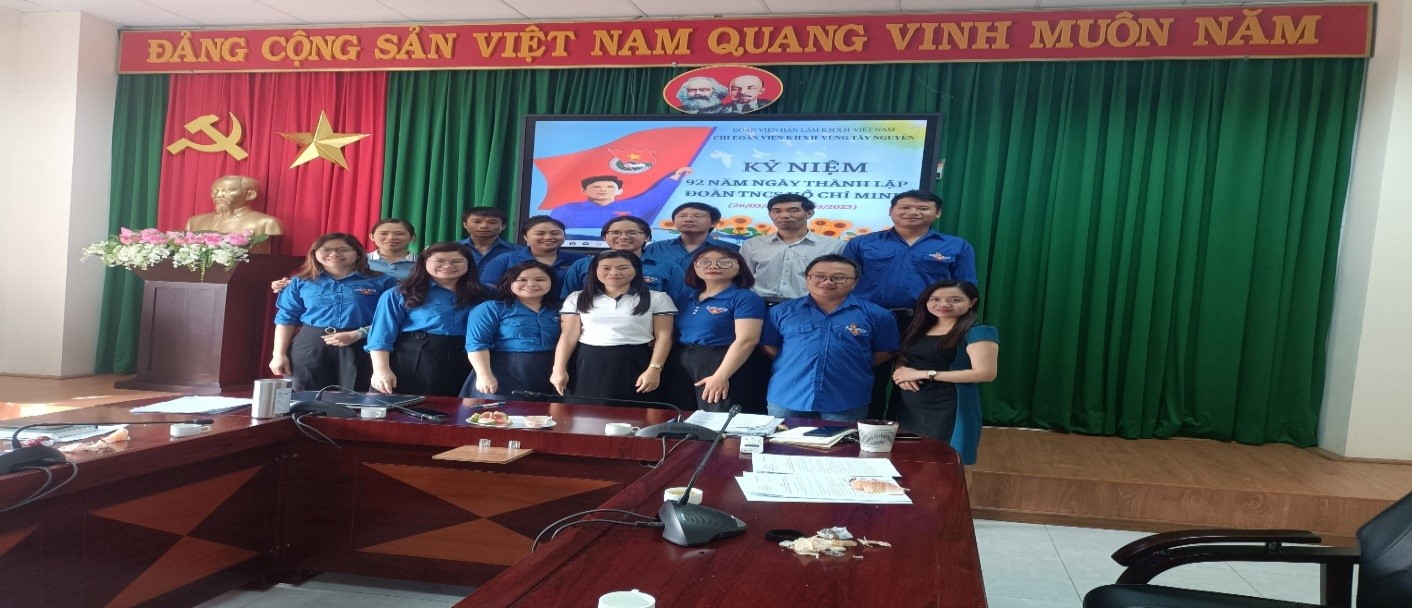 Các thế hệ Đoàn Thanh niên Viện Khoa học xã hội vùng Tây Nguyên tham dự Lễ kỷ niệm 93 năm thành lập Đoàn TNCS Hồ Chí Minh
