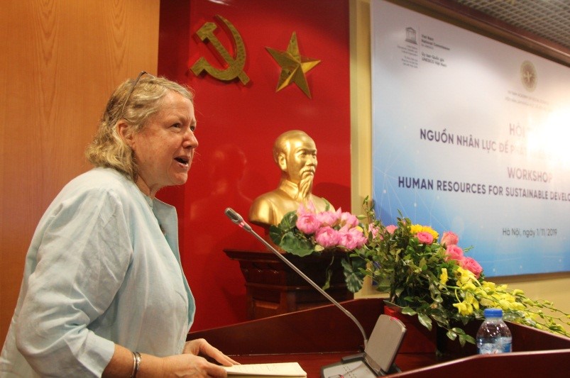 Bà Susan Vize biểu tại Hội thảo